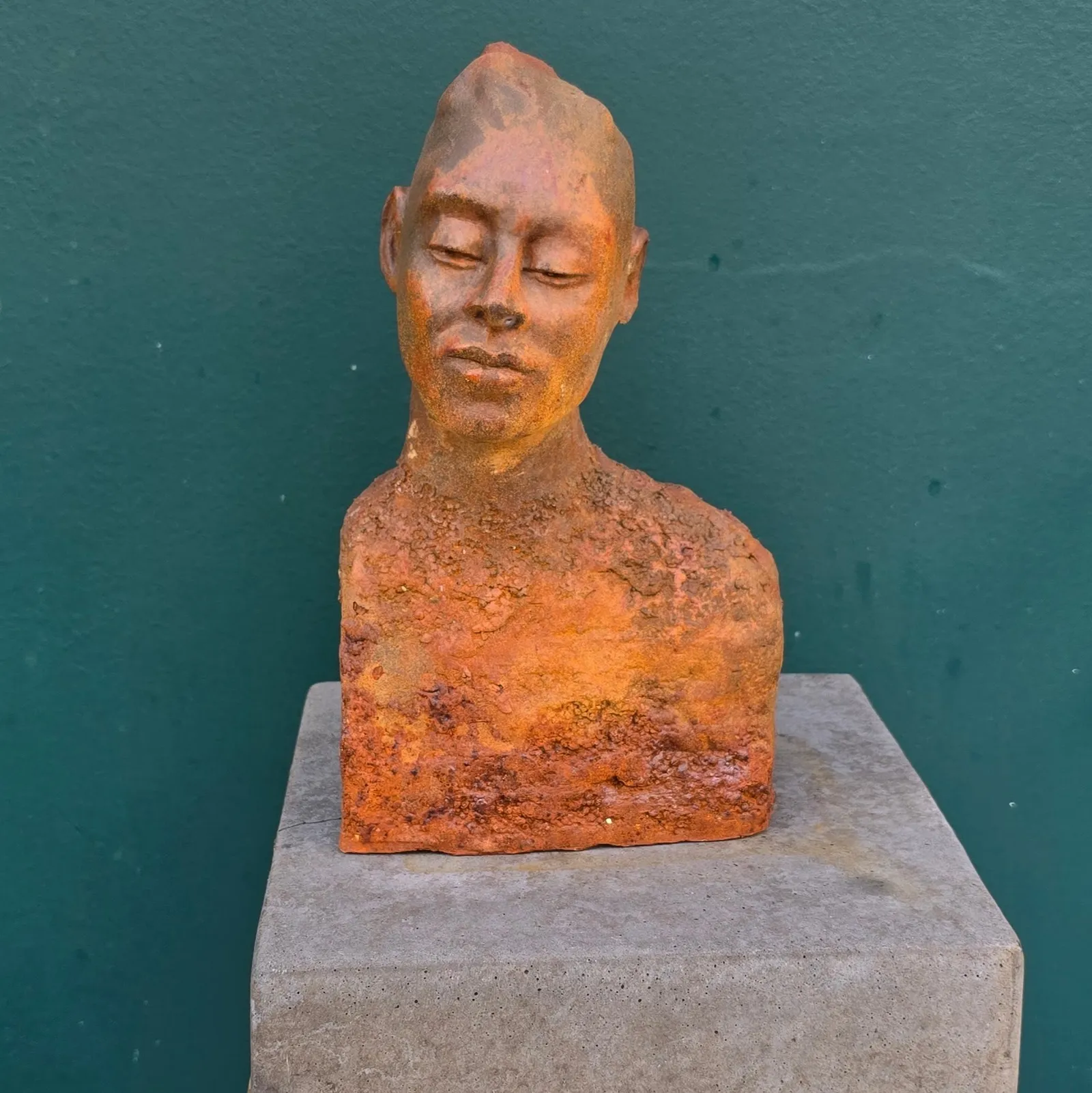 Sculpture by Michèle Vander Elst